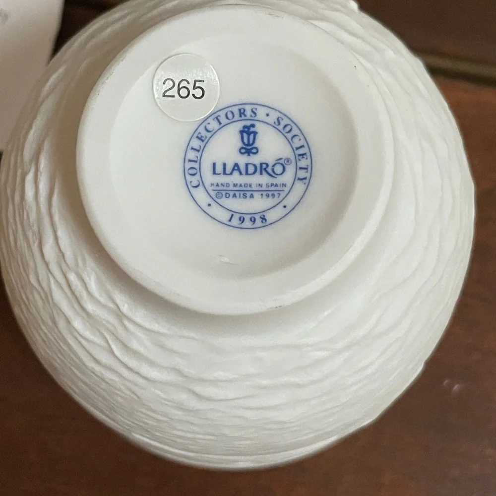 Lladro Collectors Society 1998 Member Gift Dolphins Swimming Cup Candle Holder - Picture 10 of 13